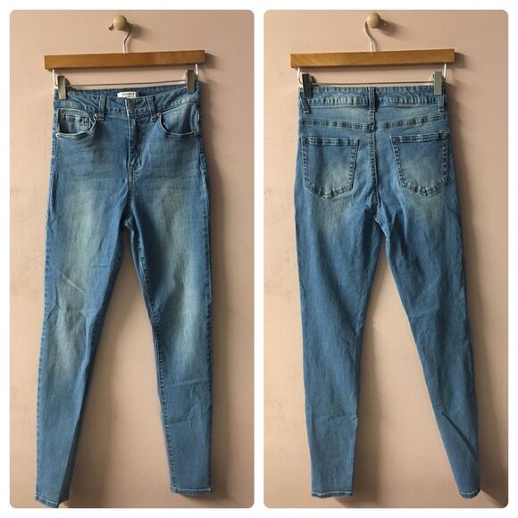 Forever 21 Light Medium Wash Blue High Waist Skinny Jeans Size 27 EUC - Picture 1 of 10